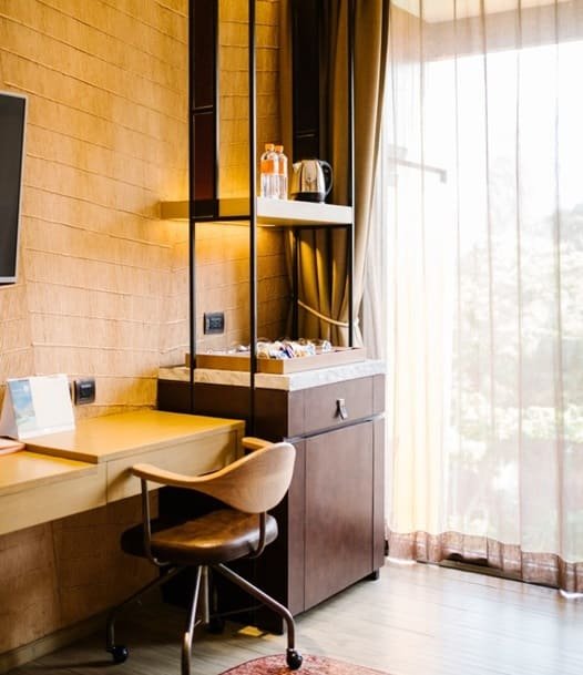 overview image Century Red Oak